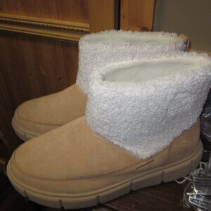Ladies 12 Sorel on the Go slipper bootie slip on hard sole waterproof sherpa top